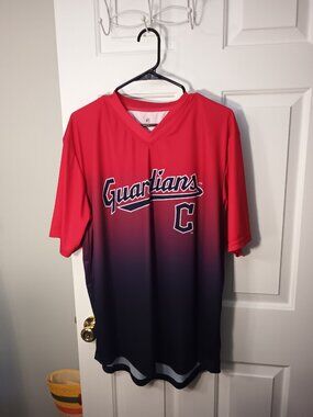 Guardians Men's Red to Black Gradient Short Sleeve Team Tee
